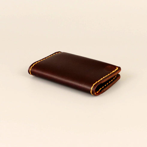 Minimalist Pocket Card Holder in Show Harness Chestnut leather – premium slim card wallet