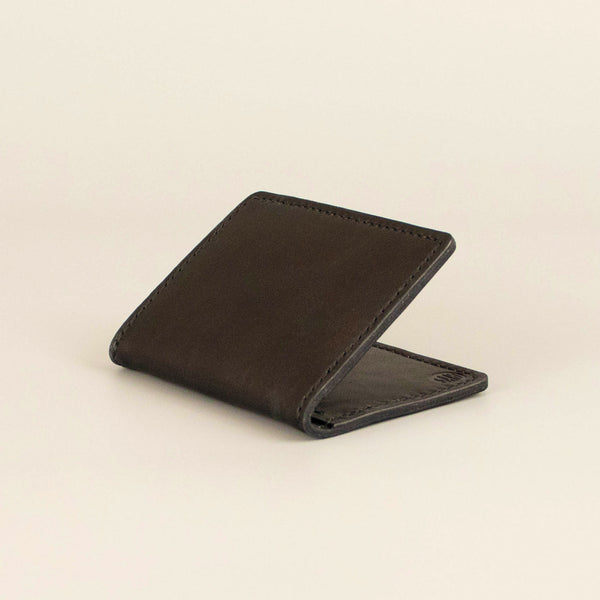 Vertical Wallet in Black leather – slim men’s wallet with card compartments