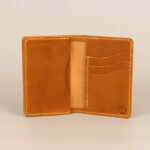 S1_Midlength vetical wallet_Whiskey 012